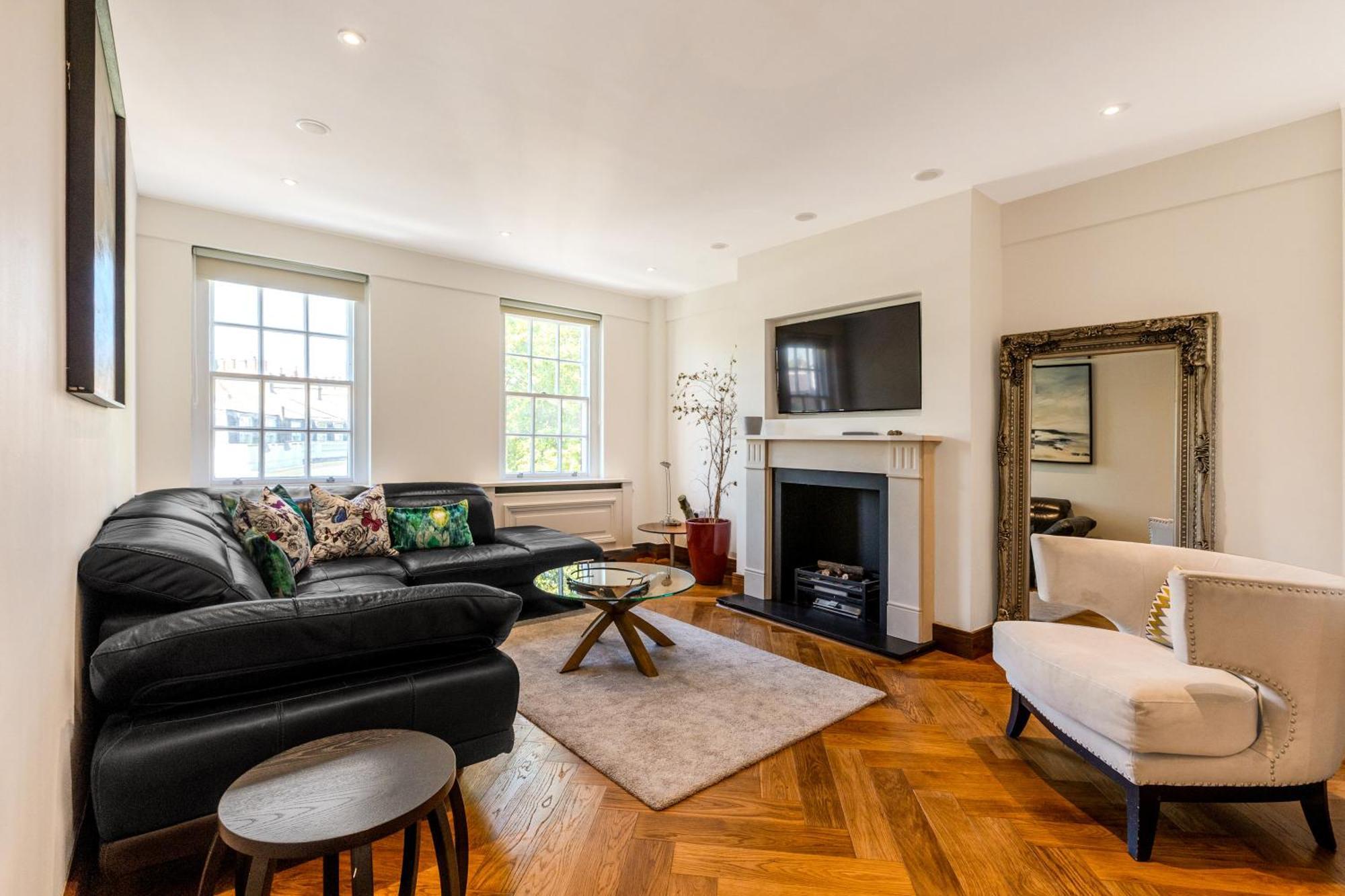 Chic Chelsea 2br Flat With Balcony By Kings Road Apartment *